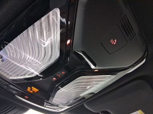 Used 2019 BMW X5 xDrive40i w/ Convenience Package image 17