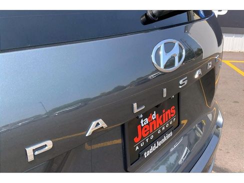 Used 2023 Hyundai Palisade Limited AWD/4WD image 9