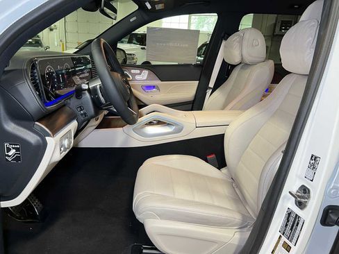 New 2025 Mercedes-Benz GLS 580 4MATIC image 21