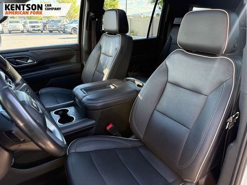 Used 2023 GMC Yukon XL SLT AWD/4WD image 28