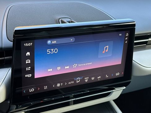 New 2026 Lincoln Nautilus Premier AWD/4WD image 17
