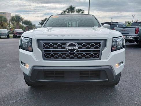 Used 2022 Nissan Frontier SV w/ Technology Package RWD image 10