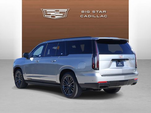 Used 2025 Cadillac Escalade ESV Sport Platinum w/ LPO, Floor Liner Package image 3