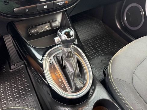 Used 2016 Kia Soul + w/ Audio Package FWD image 37