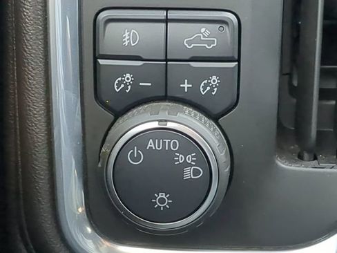 Used 2021 Chevrolet Silverado 1500 LT Trail Boss w/ Convenience Package II image 30