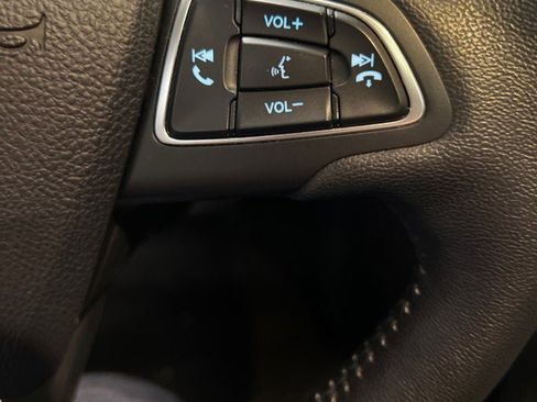 Used 2018 Ford Focus Titanium image 27