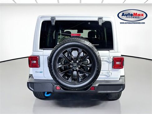 Used 2024 Jeep Wrangler Unlimited Sahara image 7