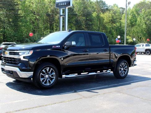 New 2025 Chevrolet Silverado 1500 LT image 2
