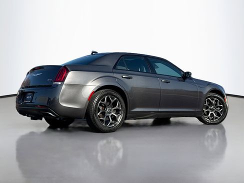Used 2018 Chrysler 300 S w/ 300S Premium Group image 2