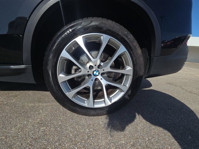 Used 2024 BMW X5 sDrive40i w/ Premium Package RWD image 21