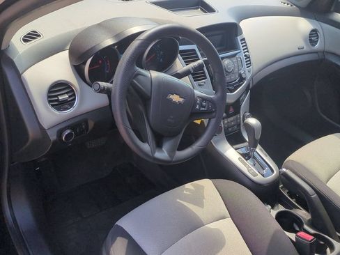 Used 2013 Chevrolet Cruze LS FWD image 13