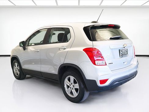 Used 2020 Chevrolet Trax LS w/ LPO, Cargo Package FWD image 6