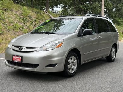 Used 2010 Toyota Sienna LE