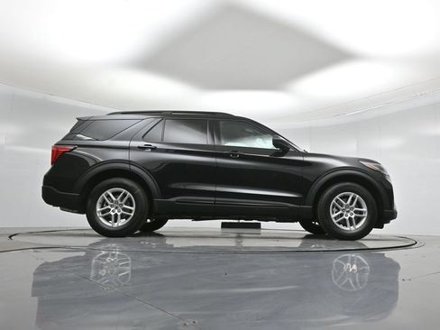 New 2026 Ford Explorer Active RWD image 47
