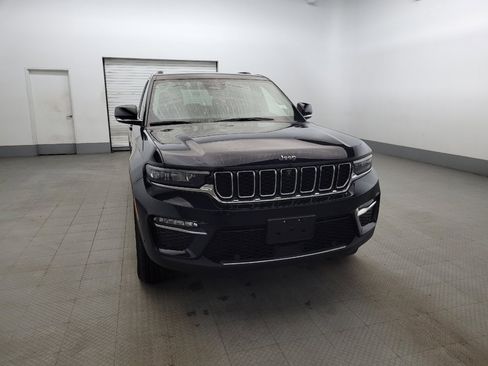 Used 2023 Jeep Grand Cherokee Limited w/ Luxury Tech Group II image 14