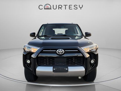 Certified 2023 Toyota 4Runner TRD Off-Road image 8