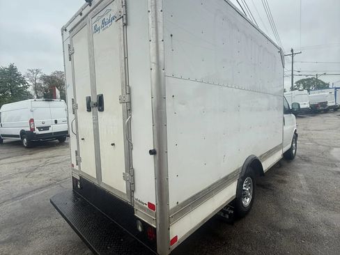 Used 2019 Chevrolet Express 3500 w/ Power Convenience Package RWD image 7