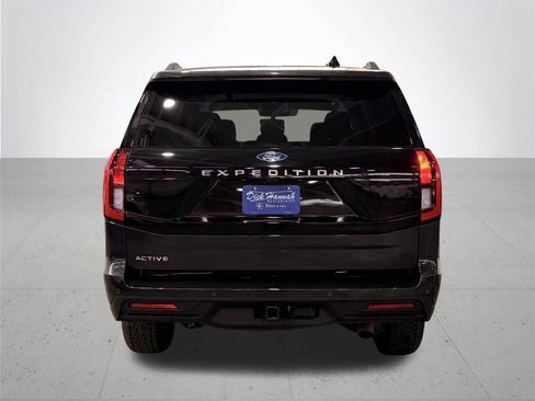 Used 2025 Ford Expedition Active AWD/4WD image 10