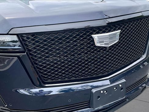Used 2024 Cadillac Escalade Sport Platinum w/ LPO, ONYX Package AWD/4WD image 56