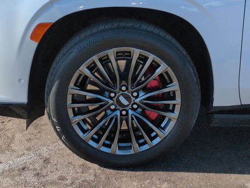 Used 2023 Cadillac Escalade V w/ Heavy-Duty Trailer Package image 13