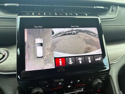 Used 2024 Jeep Grand Cherokee L Limited w/ Luxury Tech Group II image 5