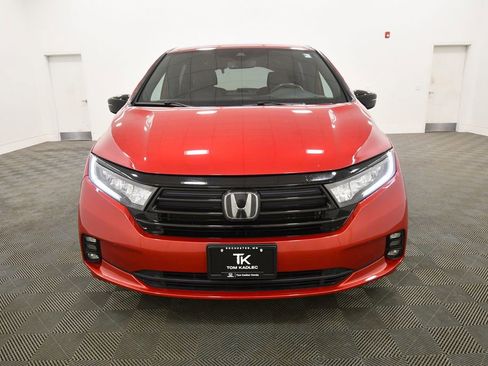Certified 2023 Honda Odyssey Sport image 11
