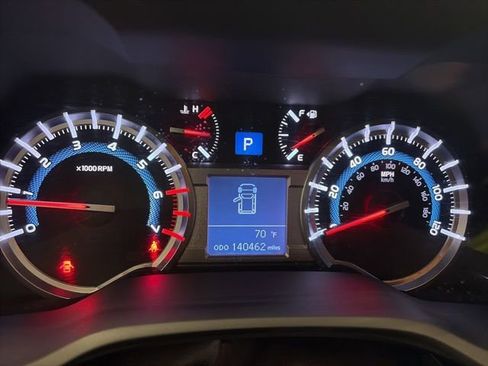 Used 2017 Toyota 4Runner SR5 AWD/4WD image 20