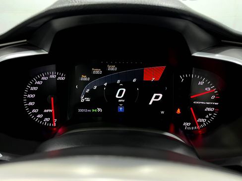 Used 2019 Chevrolet Corvette Stingray Coupe RWD image 19