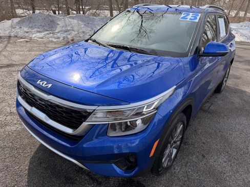 Used 2023 Kia Seltos S w/ Navigation Package image 7