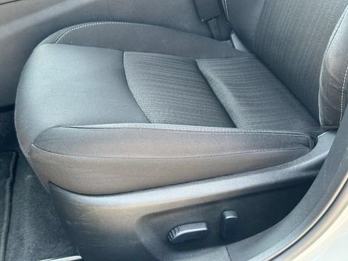 Used 2025 Nissan Altima 2.5 SV FWD image 29