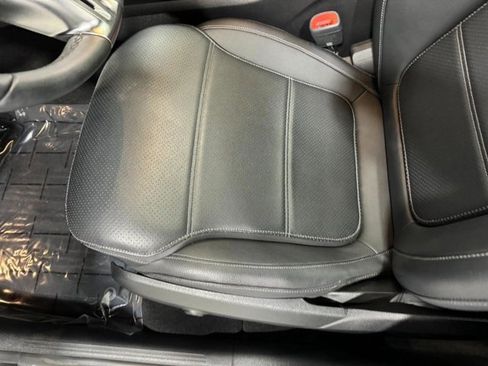 Certified 2025 Mercedes-Benz GLC 300 300 image 28