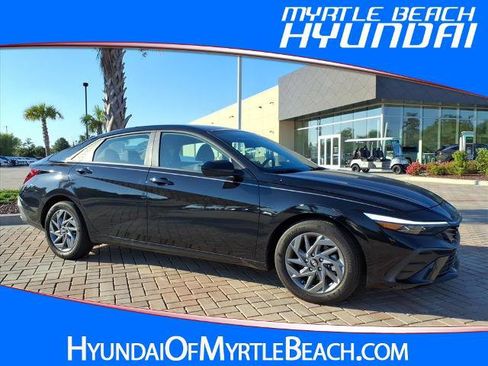 Certified 2024 Hyundai Elantra SEL image 1