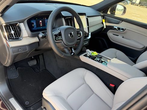 New 2027 Volvo XC90 B6 Plus AWD/4WD image 10