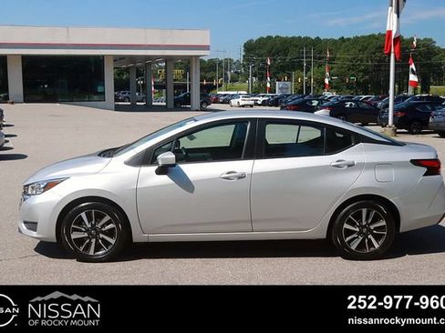 Certified 2025 Nissan Versa SV FWD image 4
