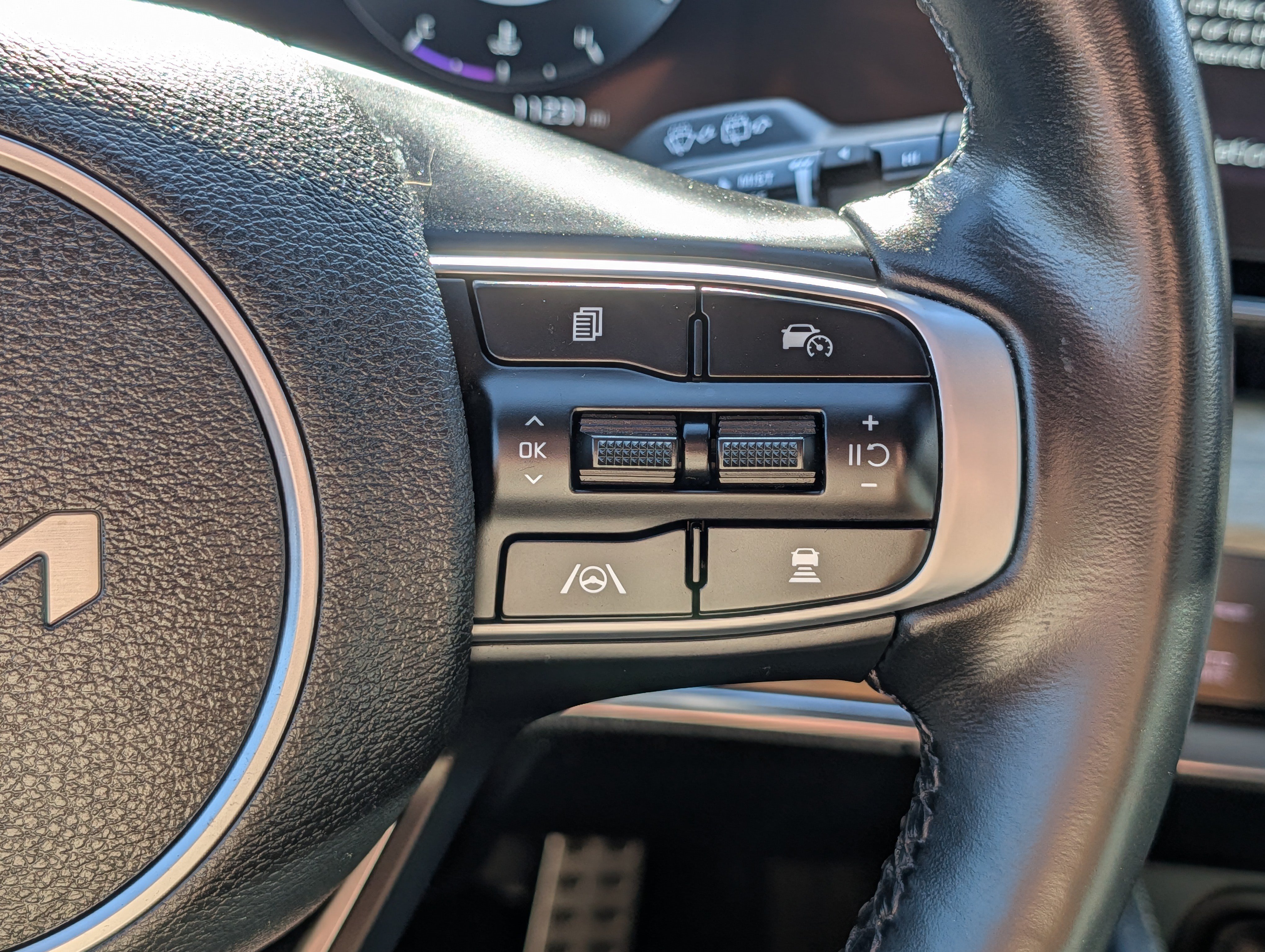 Certified 2025 Kia Sportage X-Pro Prestige AWD/4WD image 30
