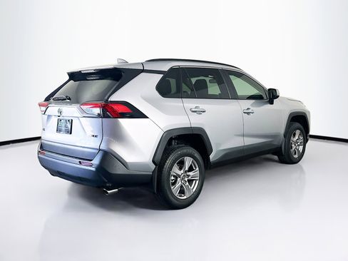 Used 2025 Toyota RAV4 XLE w/ Convenience Package image 9