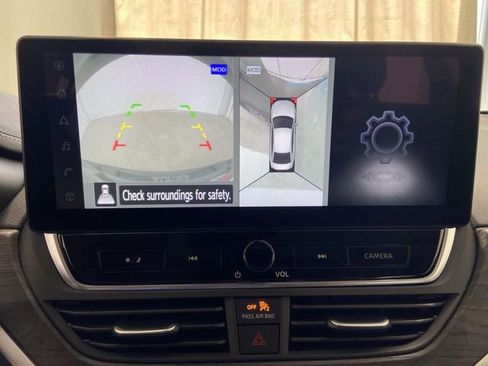 New 2025 Nissan Altima 2.5 SL image 13