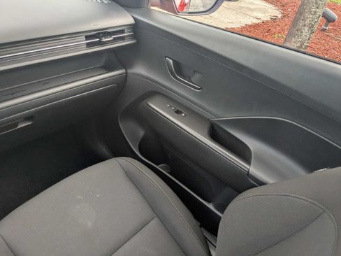 Used 2024 Hyundai Kona SEL AWD/4WD image 24