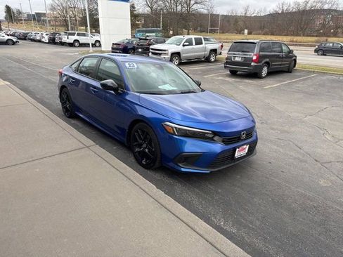Used 2023 Honda Civic Sport image 5