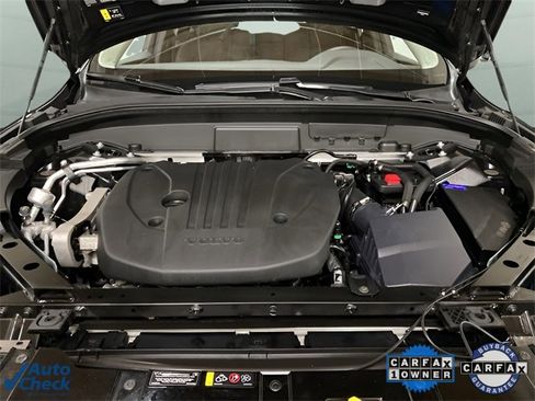 Used 2025 Volvo XC60 B5 Plus image 97