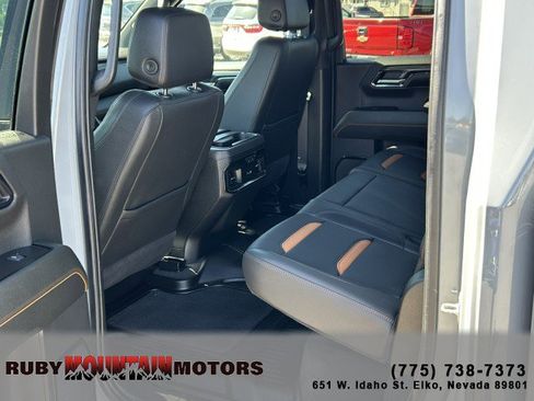 Used 2024 GMC Sierra 1500 AT4 w/ Technology Package image 21