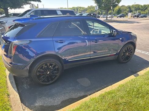 Certified 2025 Cadillac XT5 Sportv w/ LPO, Red Accent Package AWD/4WD image 4