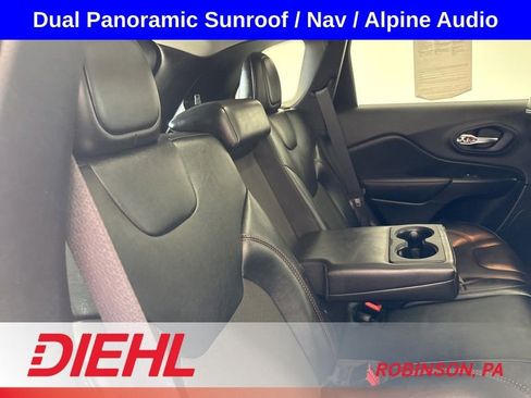 Used 2022 Jeep Cherokee Trailhawk w/ Sun, Sound & Nav Group AWD/4WD image 13