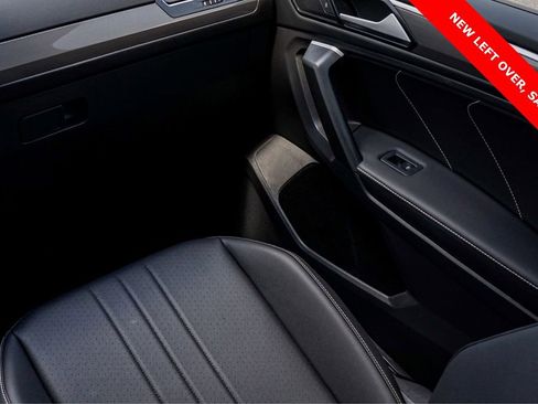 Used 2024 Volkswagen Tiguan SE R-Line image 27