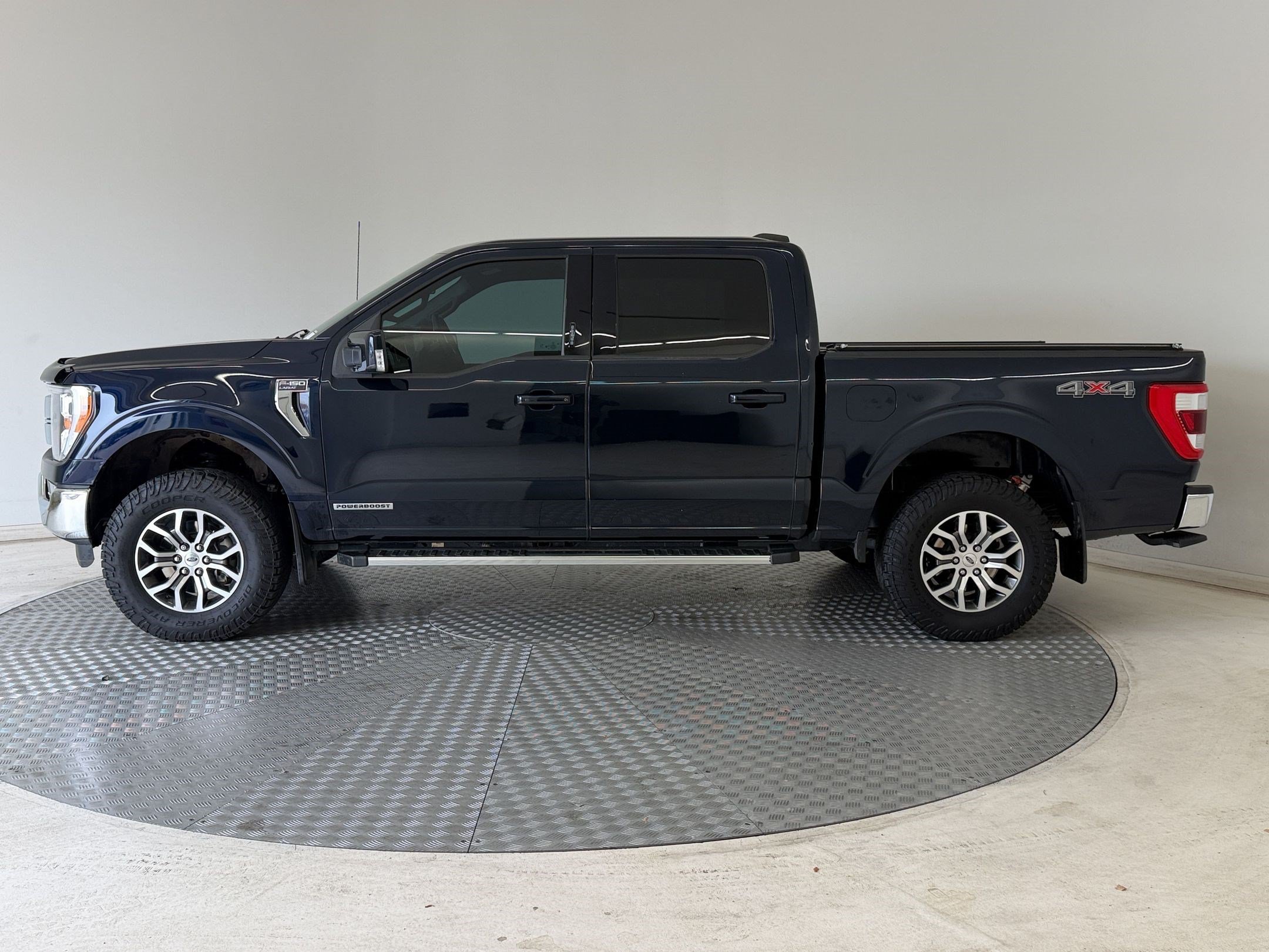 Used 2022 Ford F150 Lariat AWD/4WD image 2