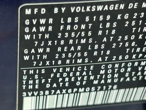 Used 2023 Volkswagen Tiguan SE image 62