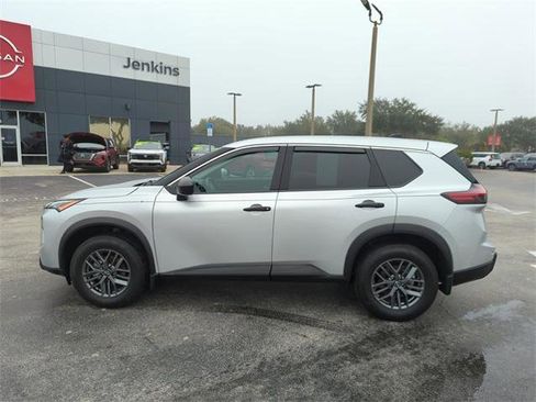 Certified 2024 Nissan Rogue S image 7