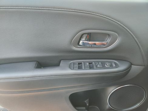 Used 2022 Honda HR-V EX-L image 16