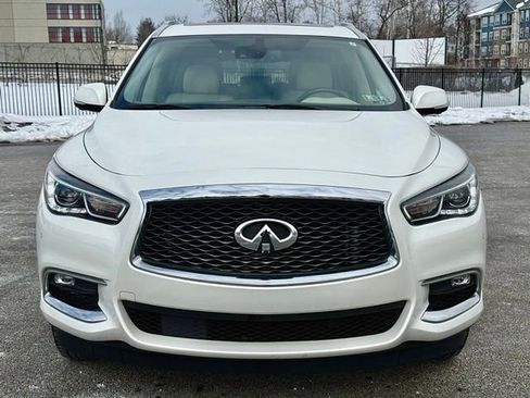 Used 2019 INFINITI QX60 Luxe w/ Essential Package image 2