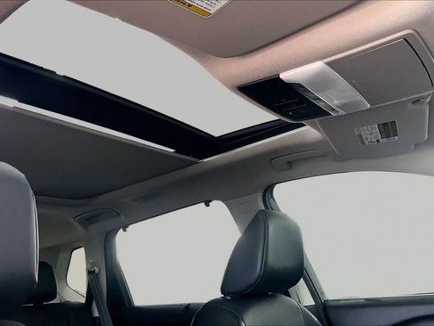 Certified 2026 Nissan Rogue SV w/ SV Premium Package FWD image 14
